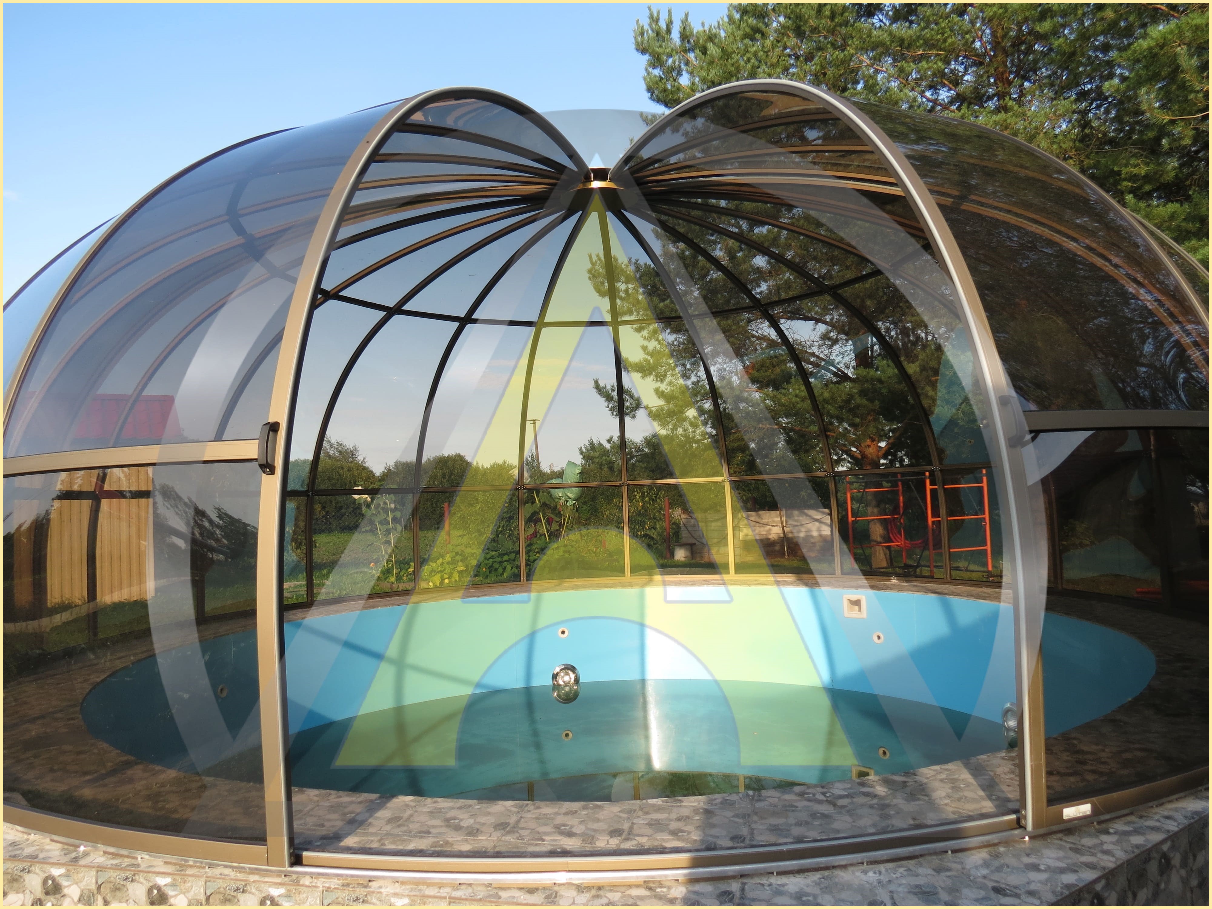 Павильон для круглого бассейна производства АЛЮТЕН